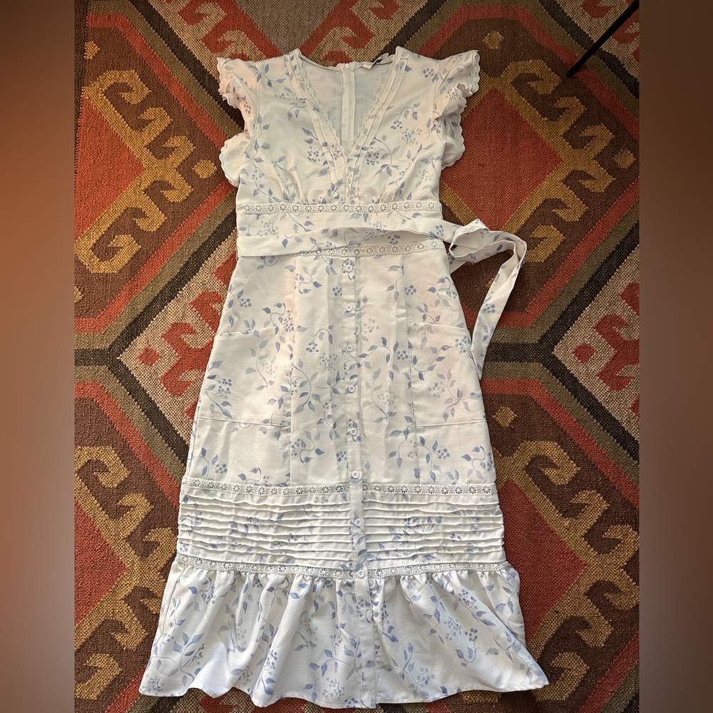 70/21 White Summer Dress Lace Detail